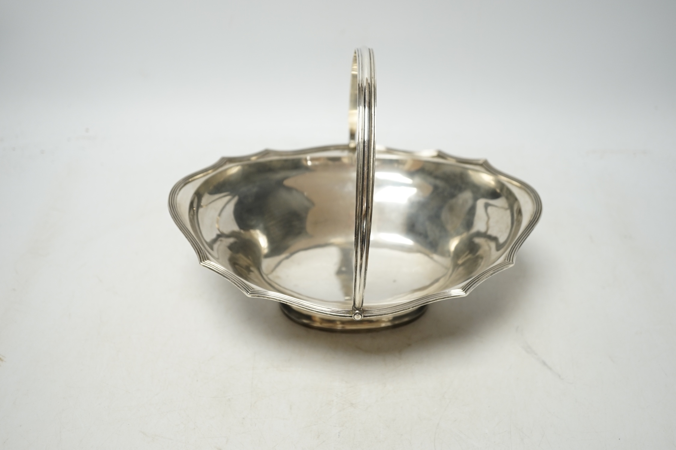 A late Victorian silver oval fruit basket by Charles Stuart Harris, London, 1896, 23.3cm, 11.6oz. Condition - fair